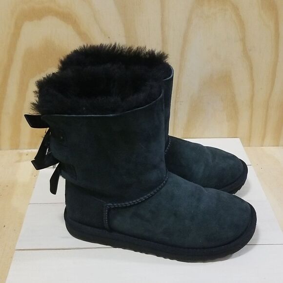 UGG Women/ Girls CLASSIC HERITAGE BOW Boot sz 4 Green Suede - Picture 2 of 7